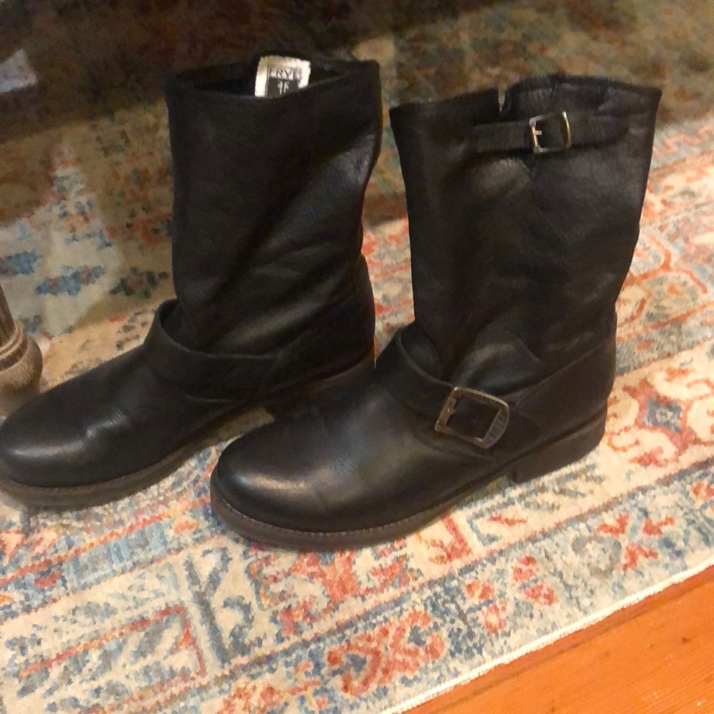 Frye engineer blk leather boots